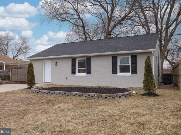 302 Elwood Pl, New Castle, DE 19720