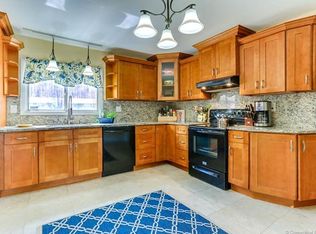 401 Blackberry Hill Rd, Beacon Falls, CT 06403