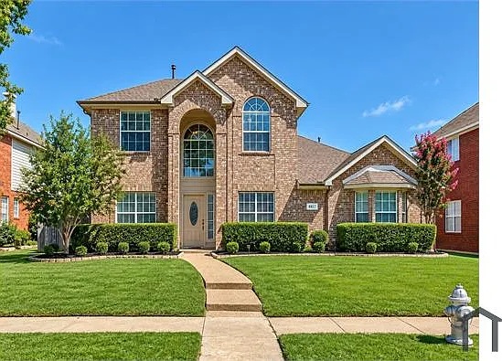 6 bed, 2600 sqft, $4,500 — Photo 1
