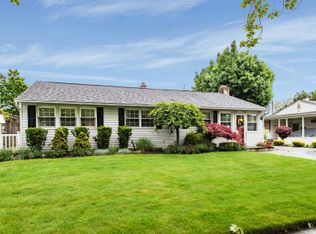 395 Wellington Rd, East Meadow, NY 11554