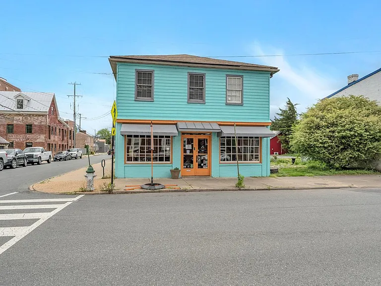 208 Princess Anne St — Photo 46