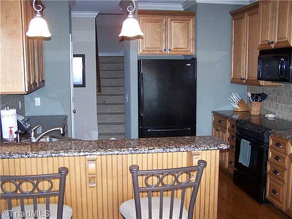 5th image of 7610 Cedar Chase Dr