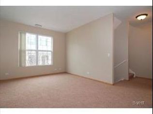 806 Cherry Creek Dr, Grayslake, IL 60030