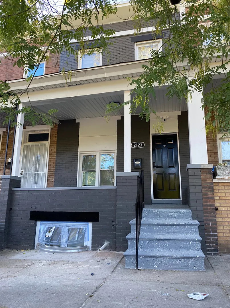 2123 Sinclair Lane $850 Available Room (Private Bath) — Photo 1