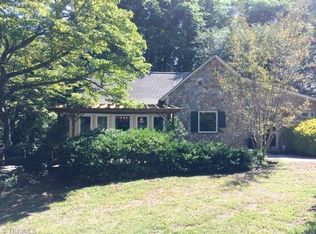 2853 Konnoak Dr, Winston Salem, NC 27127