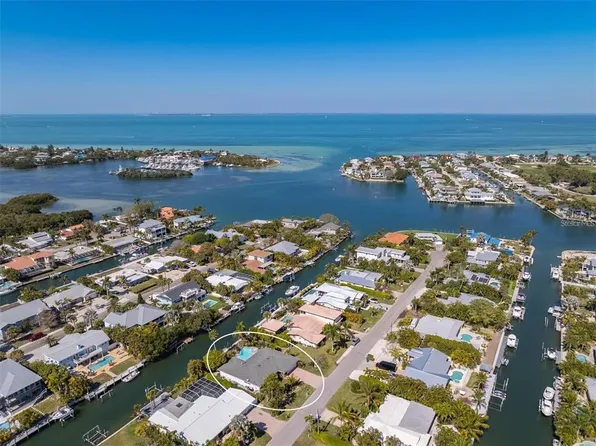 518 74th St, Holmes Beach, FL 34217