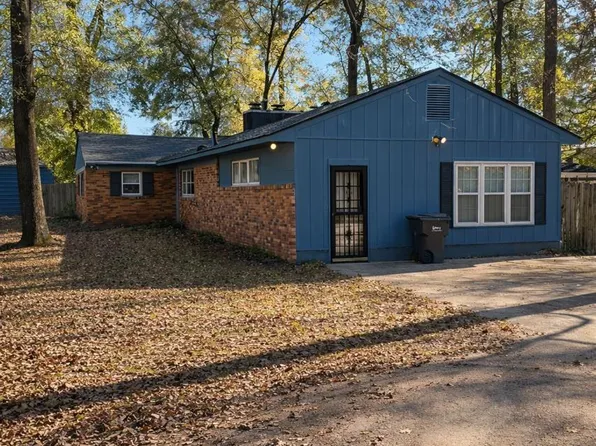 316 Julianne St, Perry, GA 31069