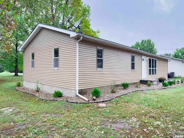 203 N Maple St, Energy, IL 62933