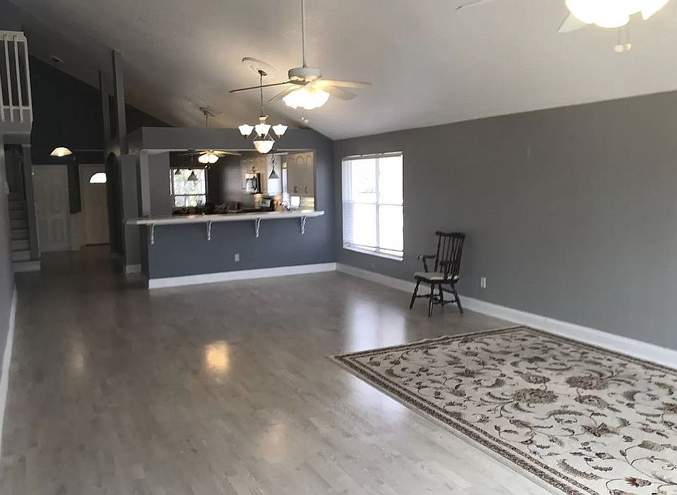 1st image of 101 Lions Gate Dr