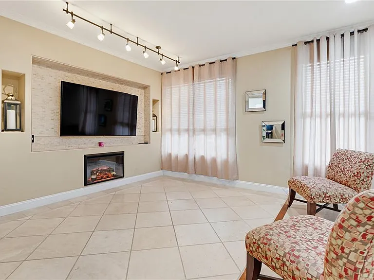 10842 Wild Cotton Ct — Photo 35