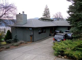 411 7th St, Hood River, OR
