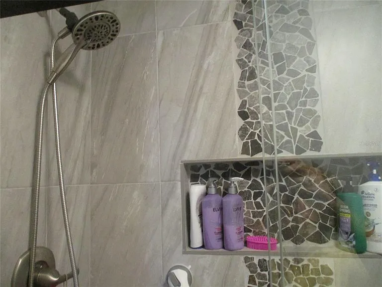 2111 N Halcyon Dr — Photo 15
