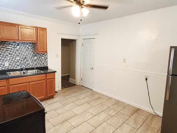 5th image of 3458 Pennsylvania Ave #1