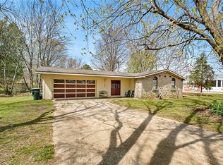 2101 Emma Ave, Fayetteville, AR 72701