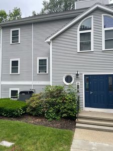 39 Harrison St APT B, Roslindale, MA, 02131