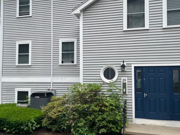 39 Harrison St APT B, Roslindale, MA 02131
