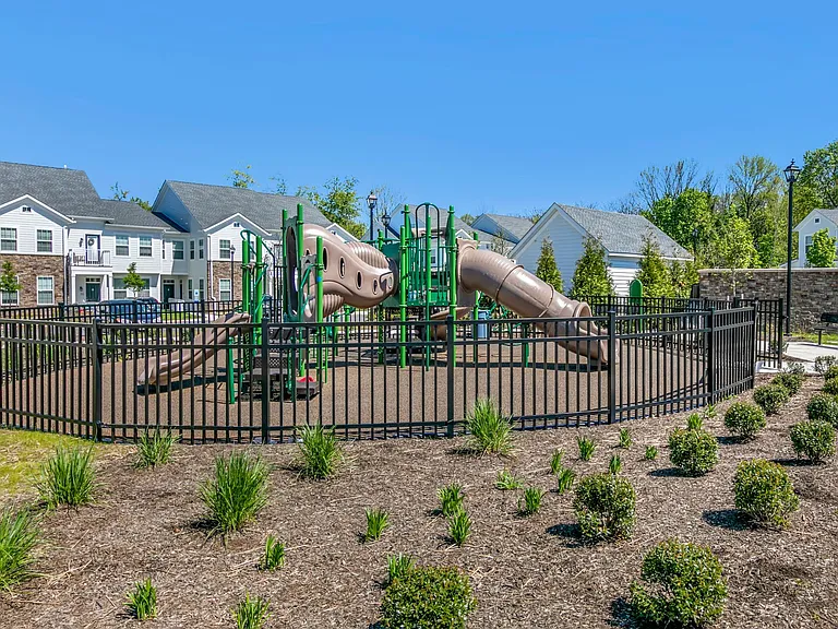 The Willows at Annandale Village — Photo 15