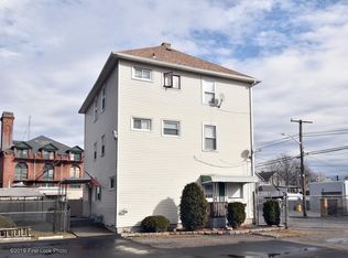 18 Chaffee St, Providence, RI 02909