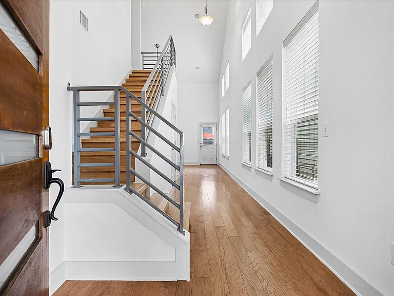 7203 Bertram Ct — Photo 5