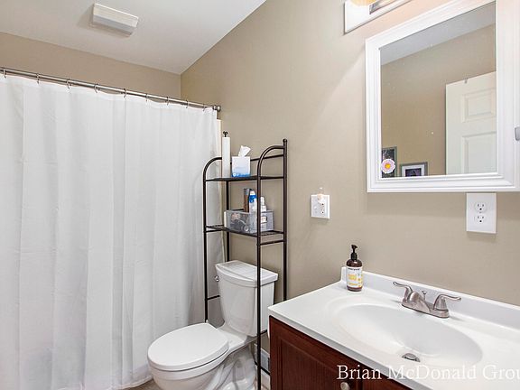 4th image of 10534 Pine Grove Dr