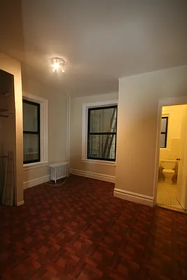 Rented by HH Realty | media 8