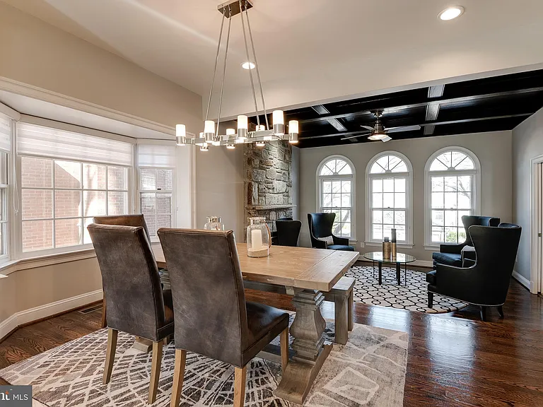 5920 Maplewood Park Pl — Photo 3
