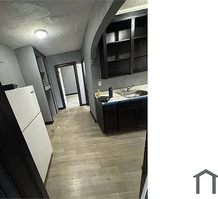 1 bed, 500 sqft, $1,000 — Photo 3