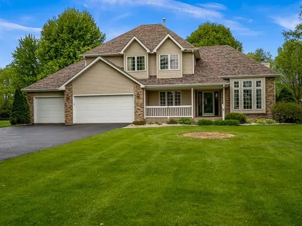 8833 W Ridge Dr, Belvidere, IL 61008
