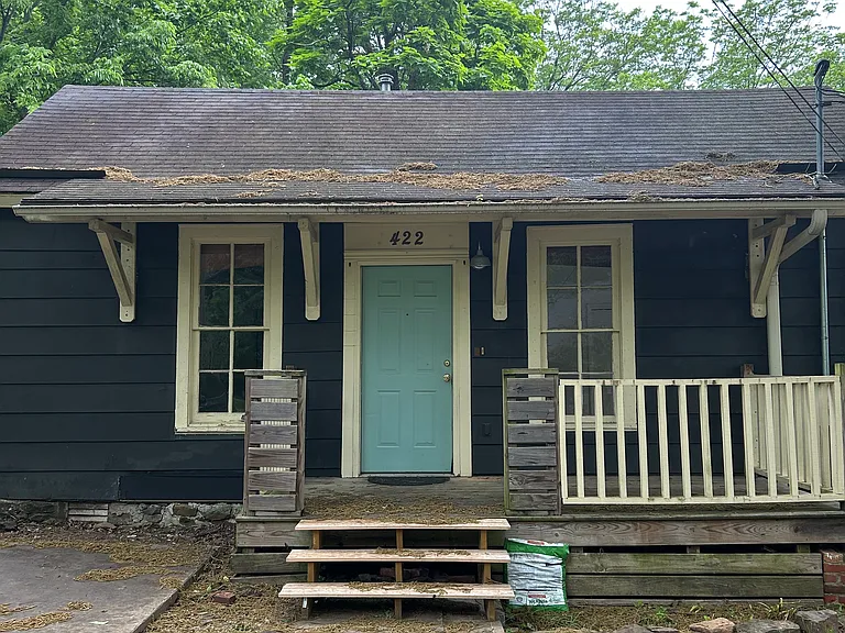 422 S Church Ave — Photo 1
