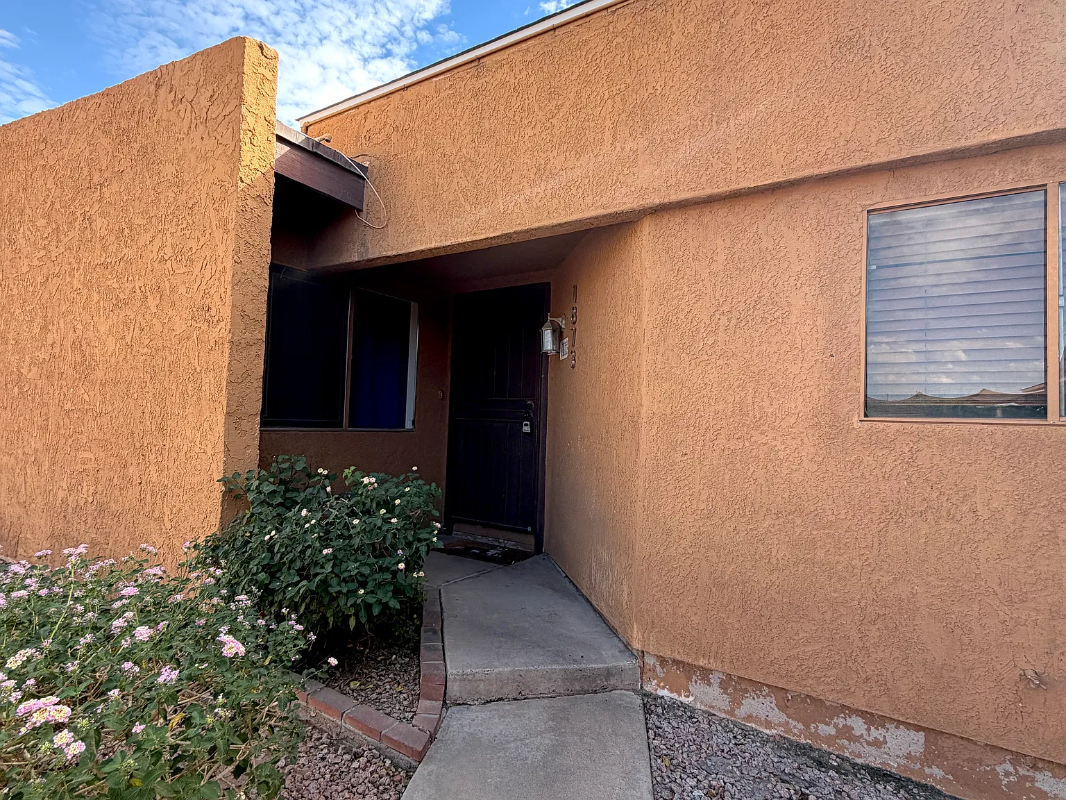 2 bed, 1036 sqft, $1,395 — Photo 1