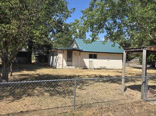 323 E D St, Deer Park, WA 99006