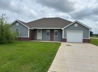 5001 Shannon Dr, Sulphur, LA 70663