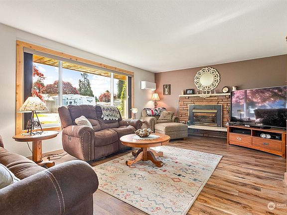 4th image of 21235 Plaza Drive