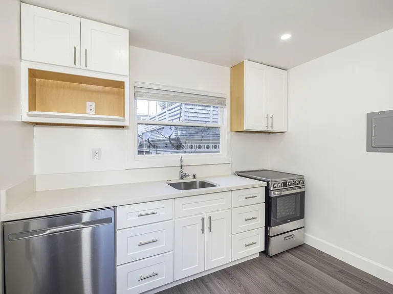 2059 Vallejo St #2 — Photo 6