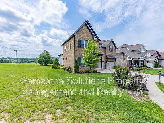 3rd image of 2944 Hadley Close Ln