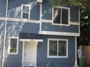 438 Oak St, Phoenix, OR 97535