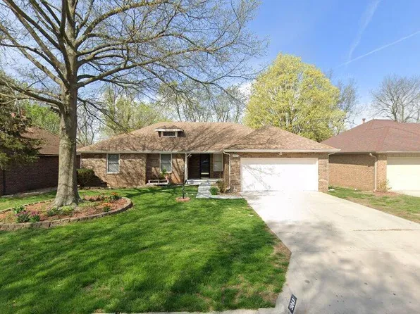 3063 S Oak Avenue, Springfield, MO 65804