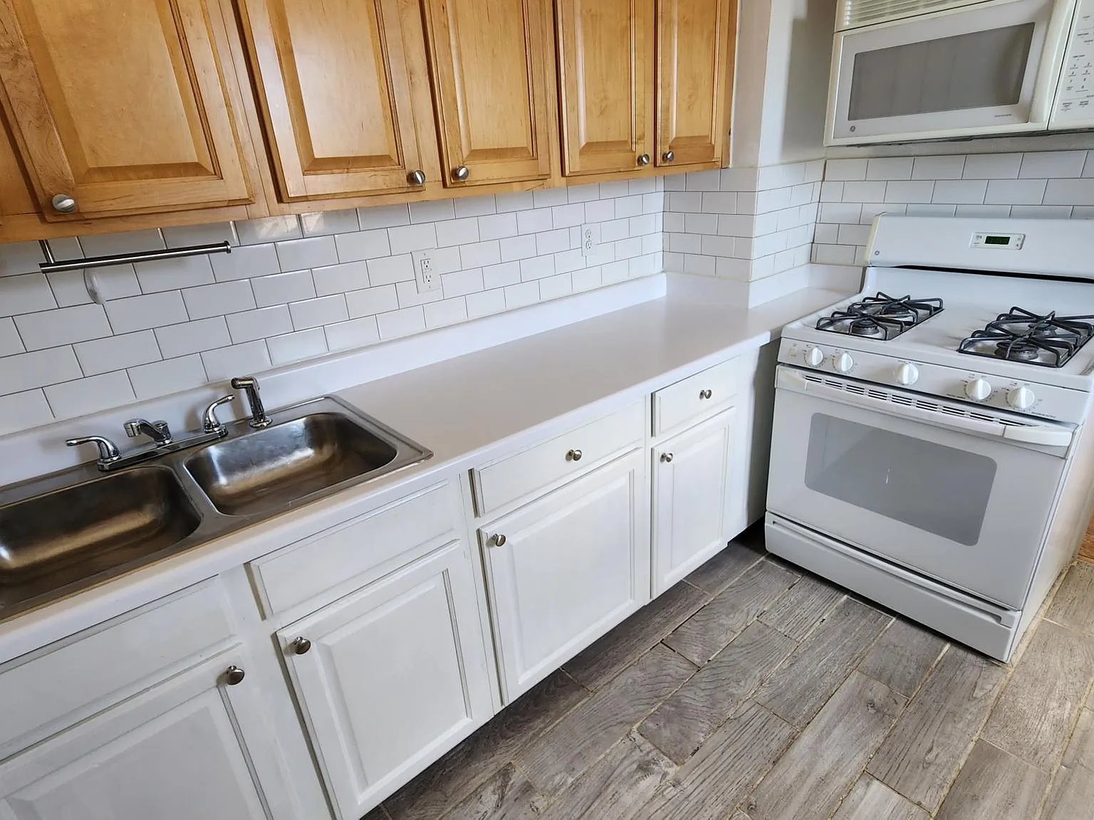 Studio, 350 sqft, $1,225 — Photo 1