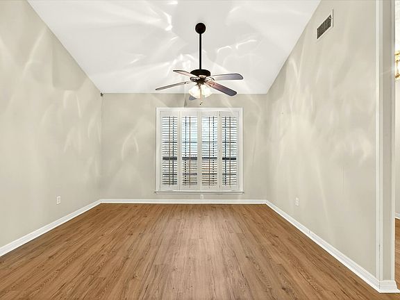 5th image of 3601 Willow Bend Cir
