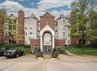 220 Fox Hollow Dr APT 112, Mayfield Heights, OH 44124