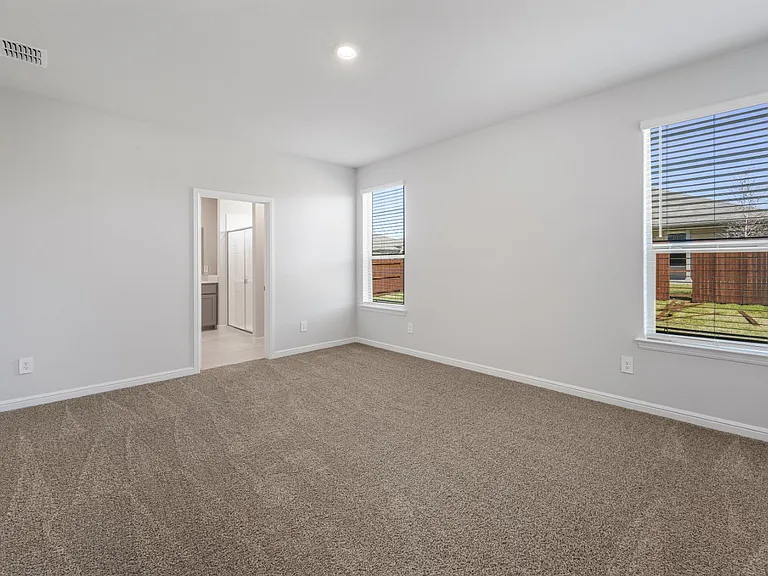 191 Greenhill Trl — Photo 3