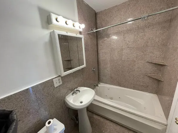 55 Clinton Street image 3 of 6