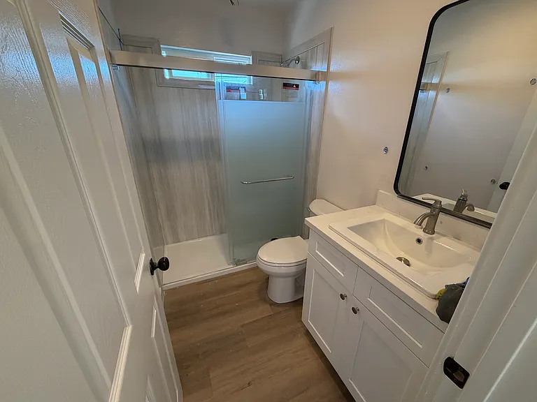 4945 Brighton Ave — Photo 16