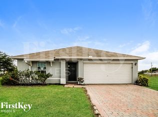 1828 NW 13th Ter, Cape Coral, FL 33993
