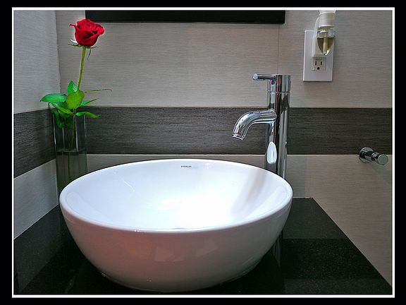 5th image of 6670 79th St APT 3D