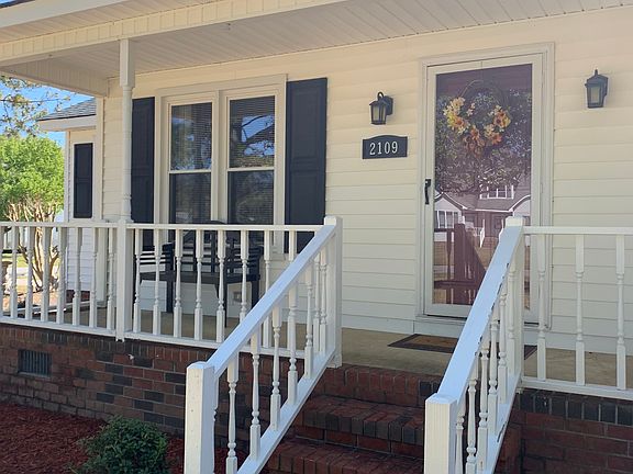 3rd image of 2109 Canyon Dr