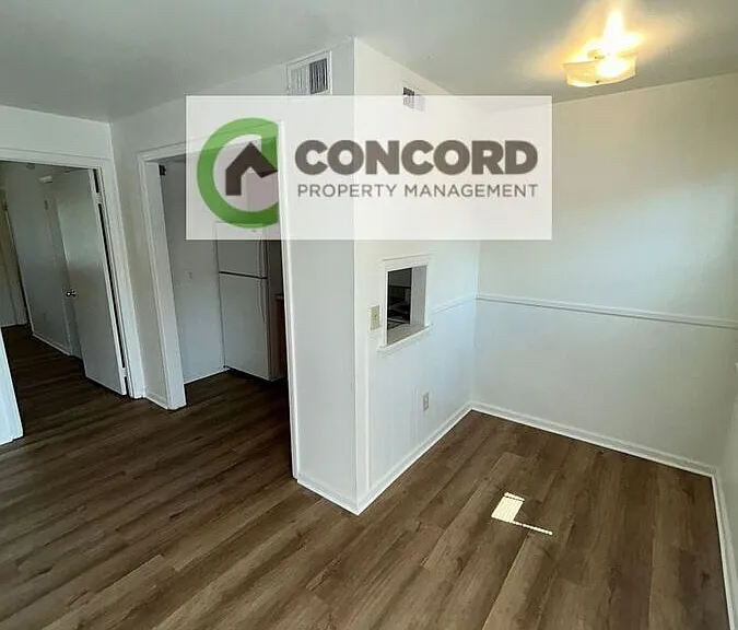 608 Fairmont St #C — Photo 8