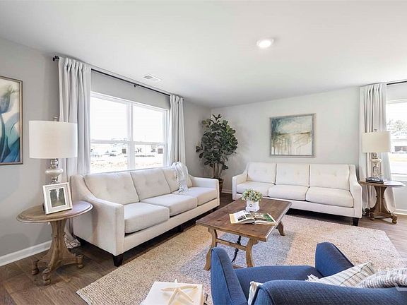 4th image of 1078 Bergamot Road