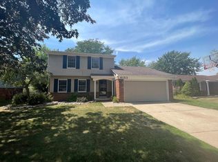 6153 Stonetree Dr, Canton, MI 48187