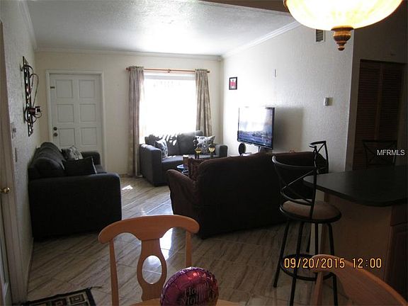 4th image of 6014 N Clark Ave